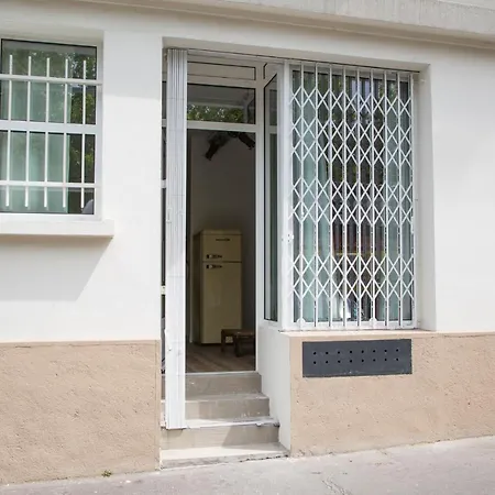 Studio Photo Face Au Parc Des Expositions Paris Exterior photo